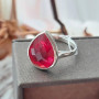 Каблучка срібна з великим червоним камінчиком