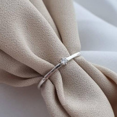 Каблучка срібна з маленьким цирконом тонка