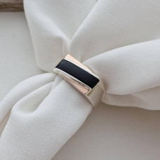 Silver ring for men with gold plates and rectangular onyx