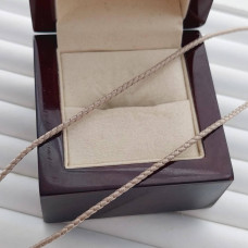 Шнурок жгут срібний з позолоченою застібкою на шию беж