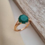 Каблучка золота з натуральним каменем зеленим агатом класична 3.94