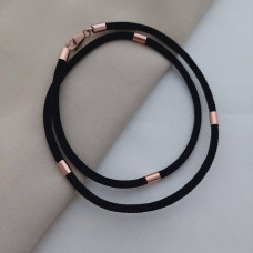 Шнурок джгут срібний з позолоченими вставками на шию чорний