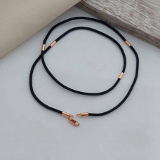Шнурок нейлоновий з позолоченими вставками на шию чорний