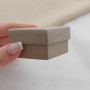 Коробочка для каблучки або сережок квадратна картонна бежева