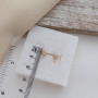 Сережки вкрутки золоті ключики з круглими білими фіанітами маленькі 0.95