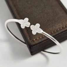 Браслет срібний незамкнутий жорсткий з білими фіанітами