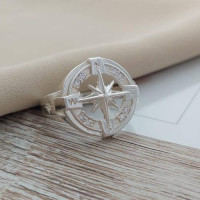 Перстень срібний Роза вітрів з білими фіанітами чоловічий