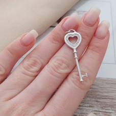 Silver pendant key with heart and white cubic zirconia
